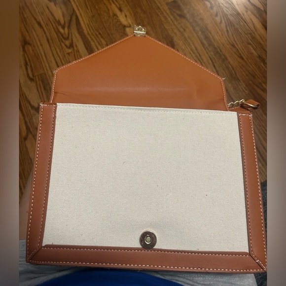 LL Canvas Envelope Crossbody - Picture 6 of 6